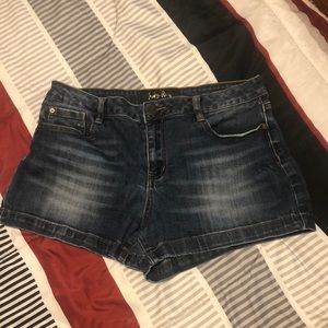 Indigo Rein Jean shorts